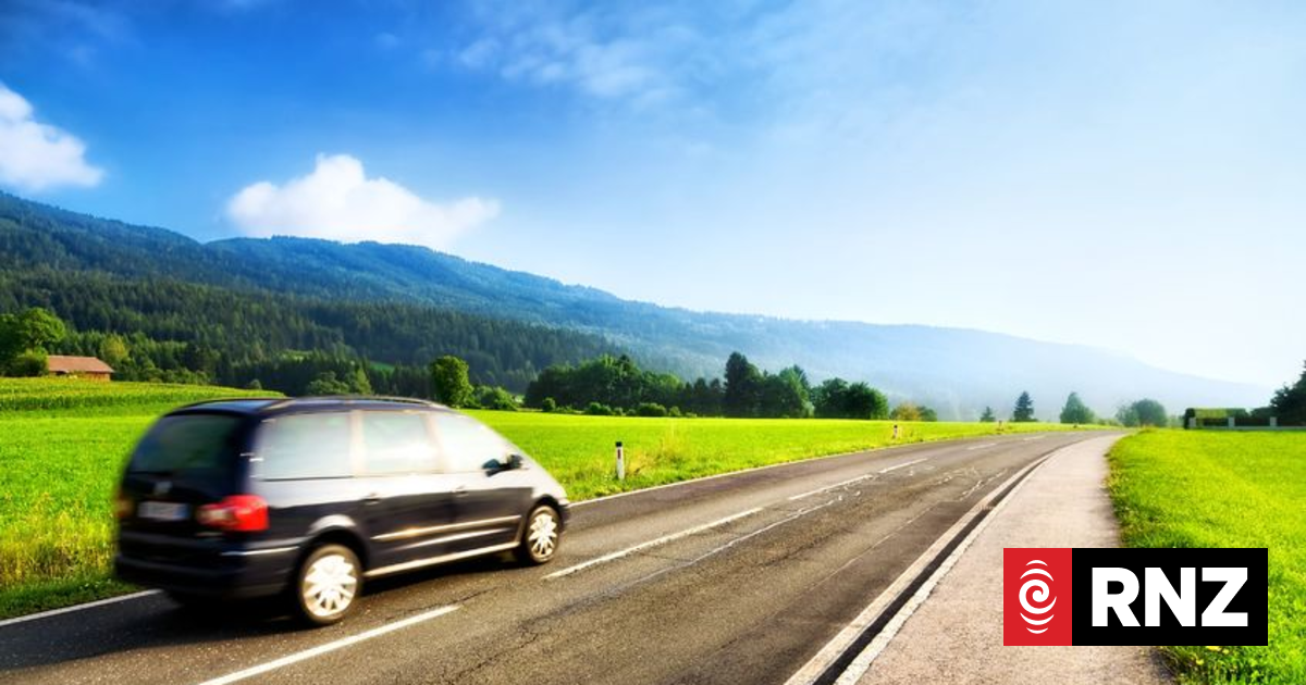 Tourist drivers | RNZ