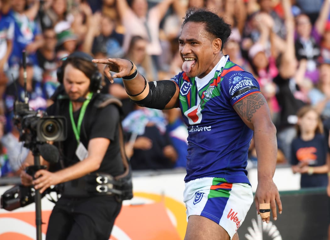 Solomone Kata celebrates his try during the Vodafone Warriors ' win over the Canterbury Bulldogs.