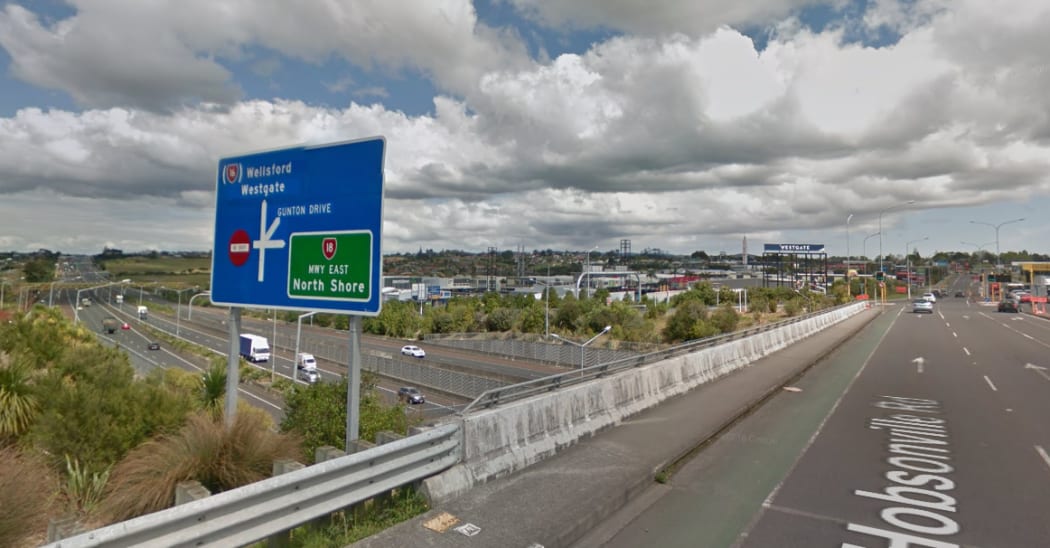 Hobsonville Road overbridge over SH16.