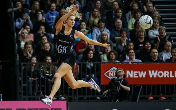 New Zealand's Jane Watson in action during the Netball Quad Series netball match netball match - Silver Ferns v South Africa played at Claudelands Arena, Hamilton, New Zealand on Wednesday 31 August 2016.