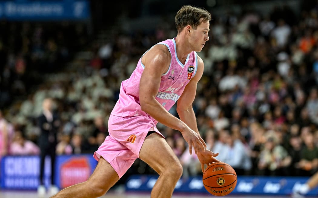 Sam Mennenga of the Breakers.