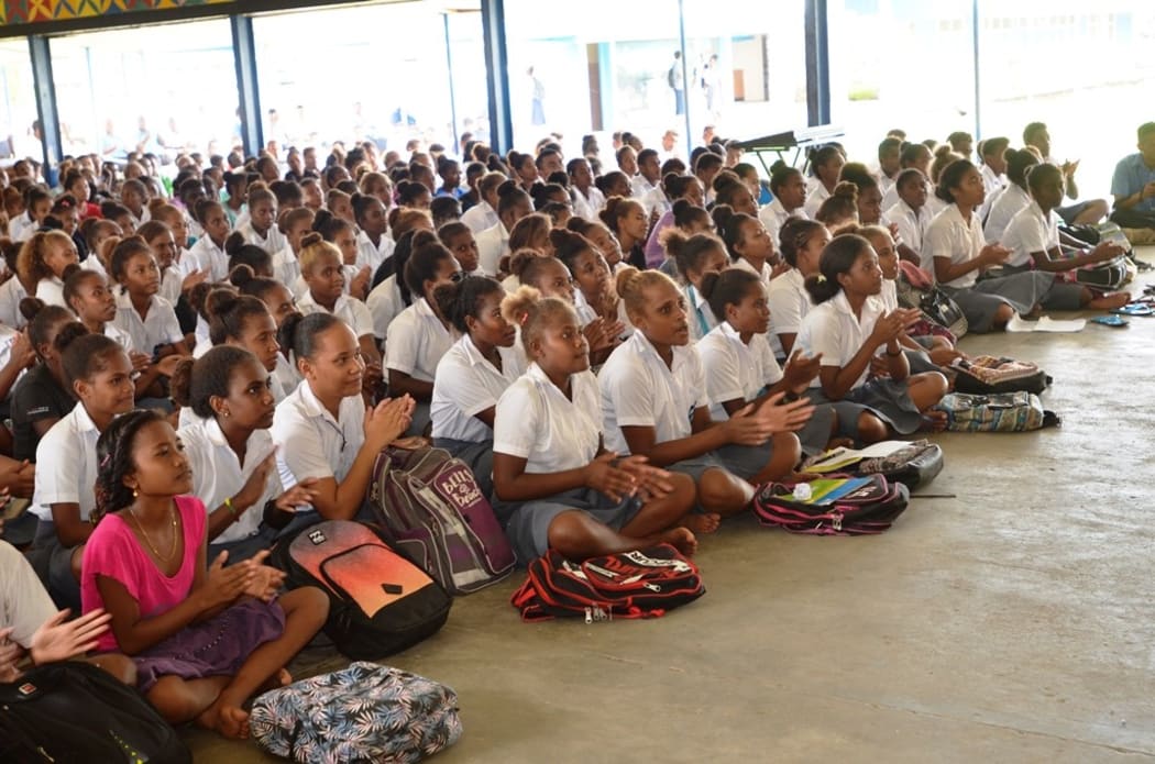 Students of KGVI during the RAMSI drawdown outreach.