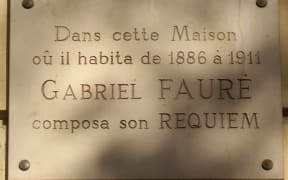 Fauré plaque