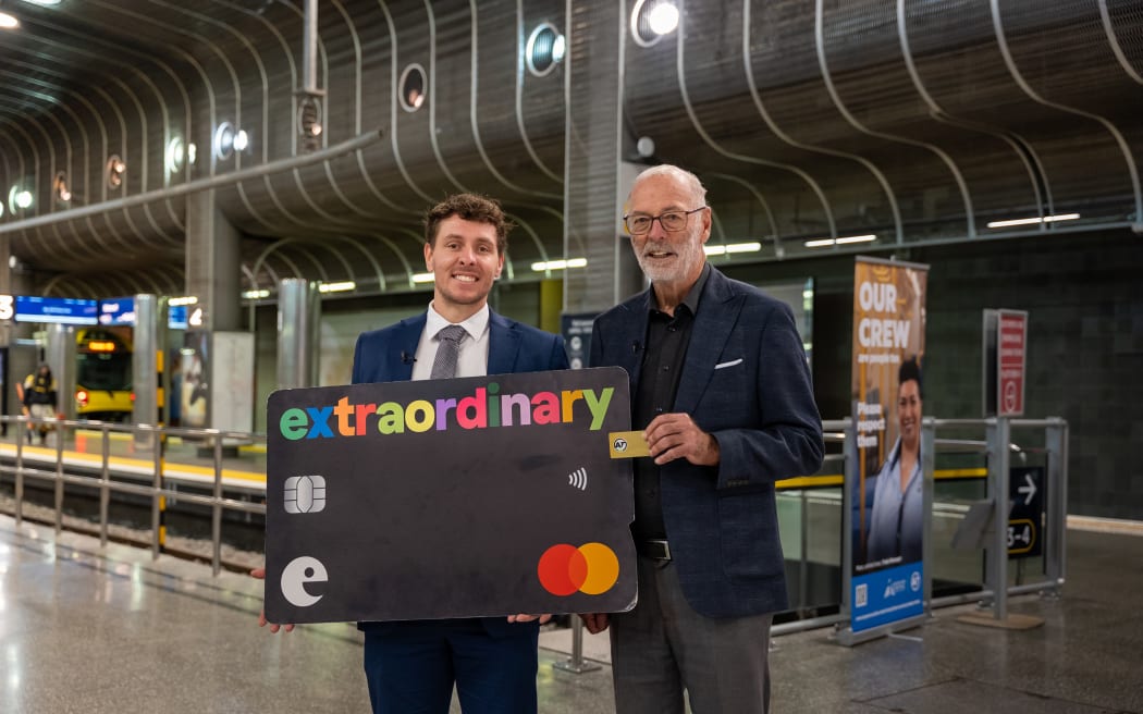 Extraordinary founder Steven Zinsli and Auckland Mayor Wayne Brown.