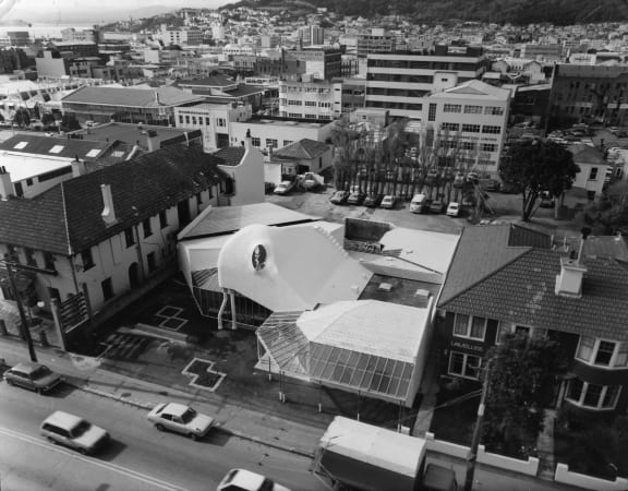 4rqi945 2 meg campbell aerial view prior to the reading room addition first church of christ scientist c 1984 courtesy of athfield architects jpg 1