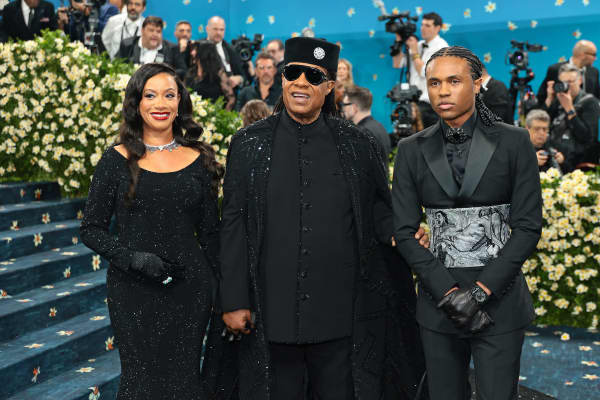 Stevie Wonder (C) attends the 2025 Met Gala Celebrating "Superfine: Tailoring Black Style" at Metropolitan Museum of Art on May 05, 2025 in New York City.