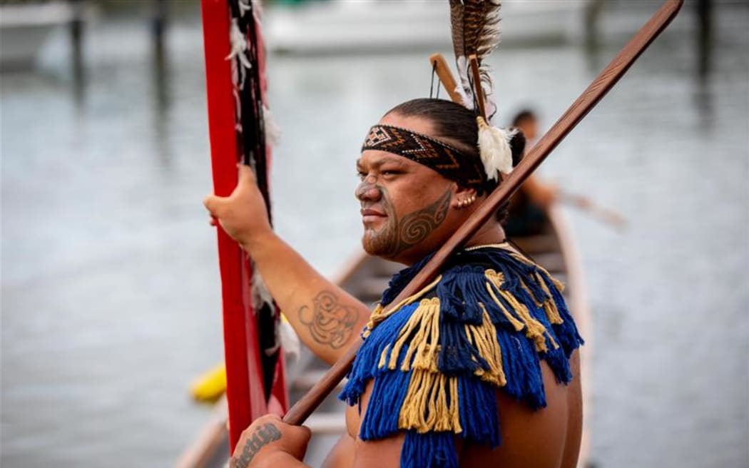 Waka arrive at Waitangi.