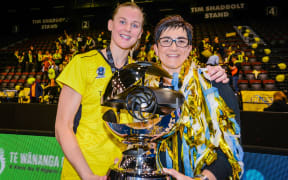 Central Pulse captain Katrina Rore, Pulse Coach Yvette McCausland-Durie after 2020 grand final