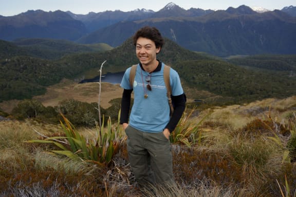 PhD student Jay Iwasaki is studying the foraging ecology of New Zealand's native bees.
