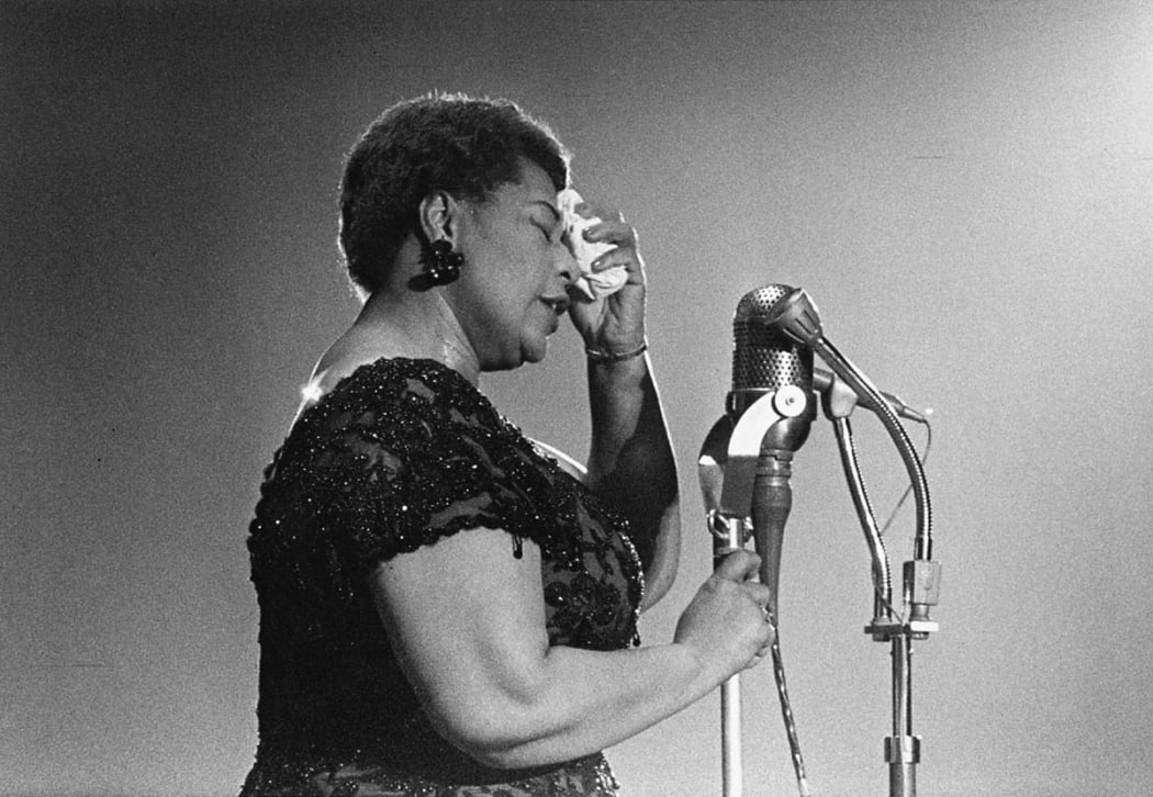 Ella Fitzgerald in het Concertgebouw, Amsterdam, februar 1961
Foto Ben van Meerendonk / AHF, collectie IISG, Amsterdam