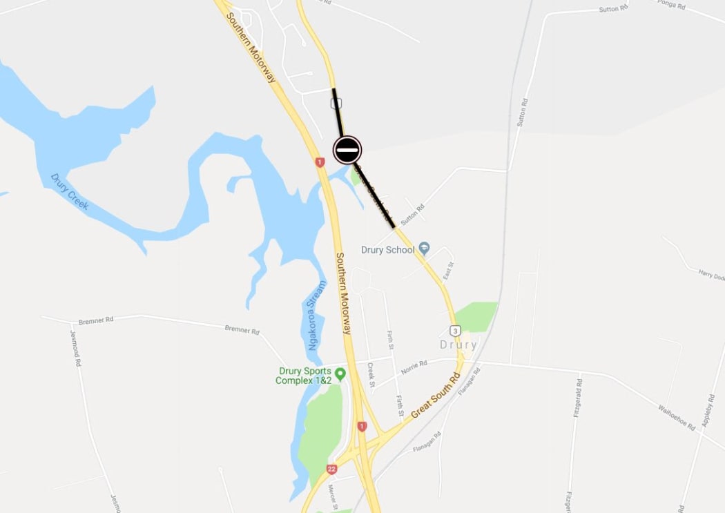 Section of Great South Rd in Drury closed due to fire