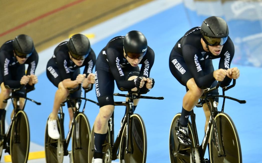 The New Zealand men's pursuit team in action.