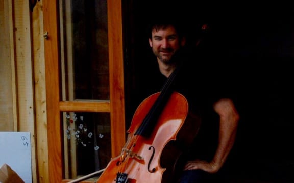 Ian Lyons, luthier (1970-2015