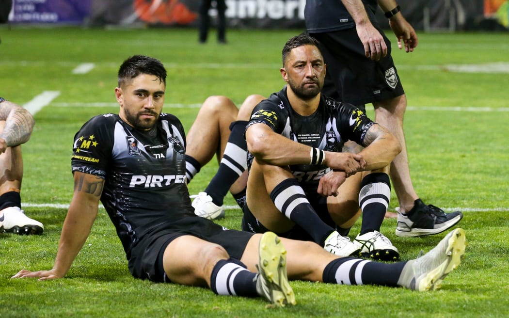 Shaun Johnson and Benji Marshall looking dejected.