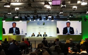 Pacific Island leaders of Tuvalu, Palau and Cook Islands hold press conference at COP21.