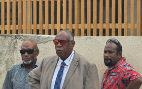 Vanuatu deputy prime minister Ishmael Kalsakau (centre)