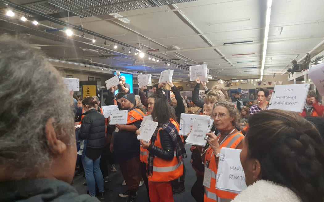 Volunteers gathering ahead of Auckland's first homelessness census