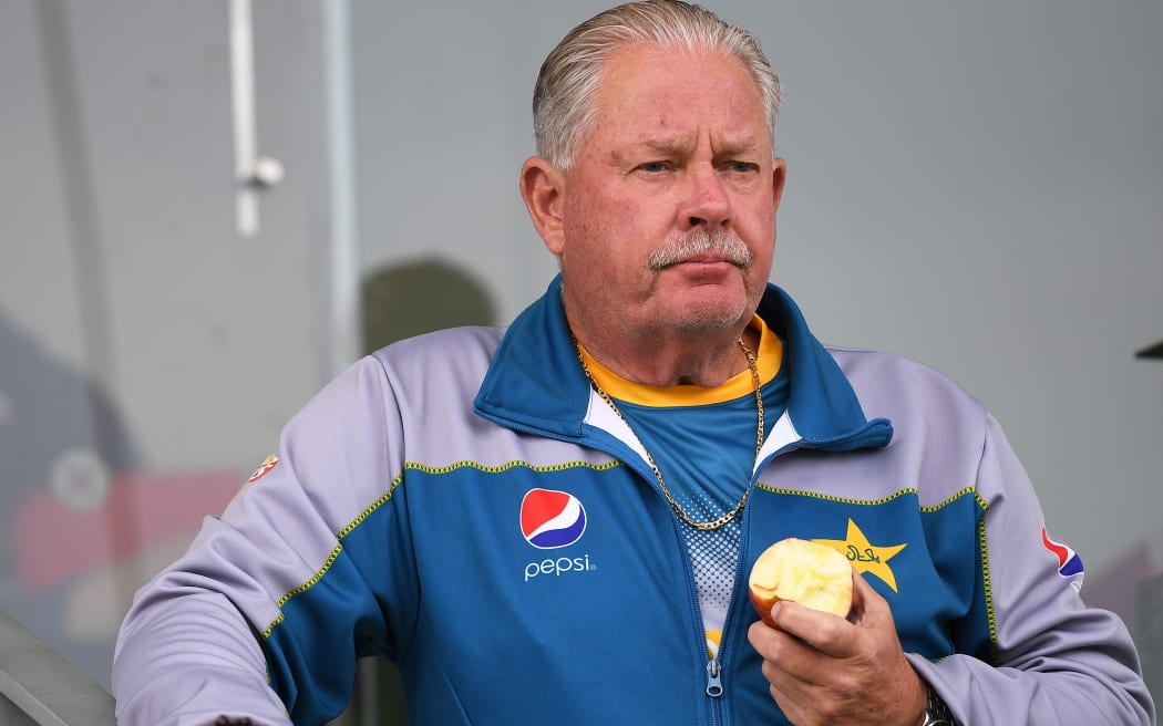 Steve Rixon has lashed out at Pakistan cricket authorities after his time as fielding coach of the national side.