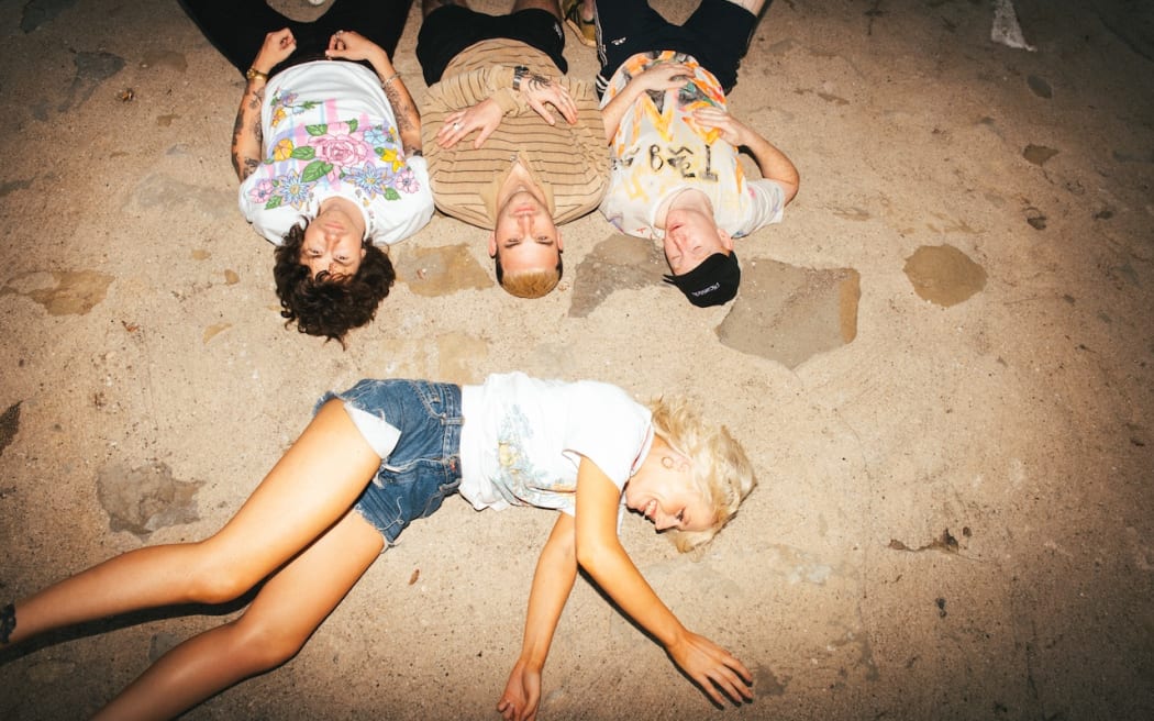Amyl and The Sniffers