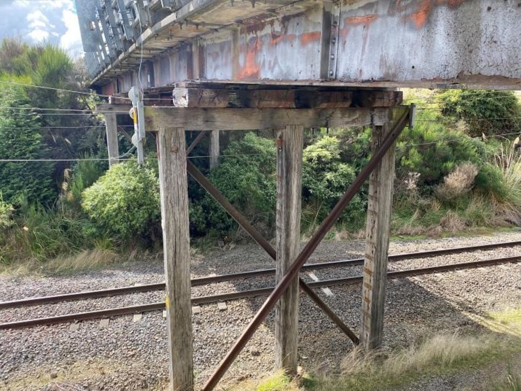 Ruapehu Rd bridge.