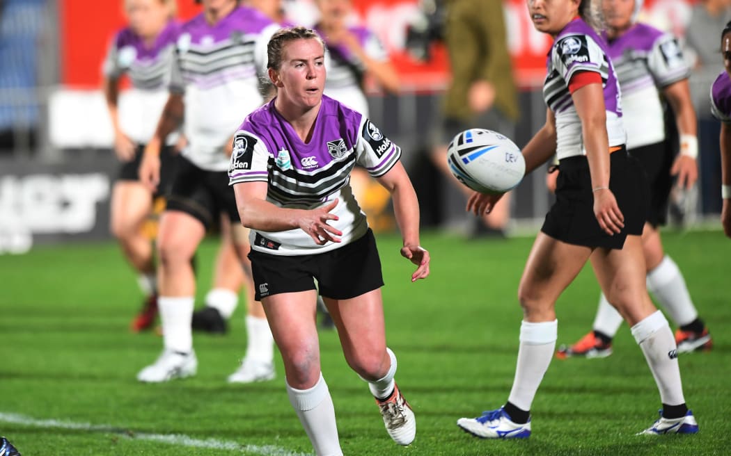 Warriors halfback Georgia Hale in action on debut against Auckland