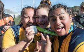 Winger Portia Woodman and captain Sarah Goss said the response from fans at an all-girls under 15 sevens tournament in Wellington yesterday was fantastic.