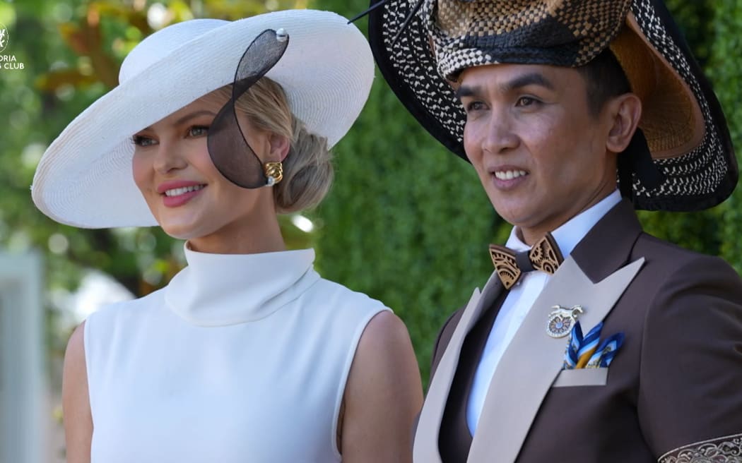 Eleanor Campbell reigned supreme in the Best Dressed category, wearing a white full-length dress by Solace London and hat by Monika Neuhauser Millinery. Domingo Martinzez from Sydney took out Best Suited wearing an upcycled suit and self-made millinery.