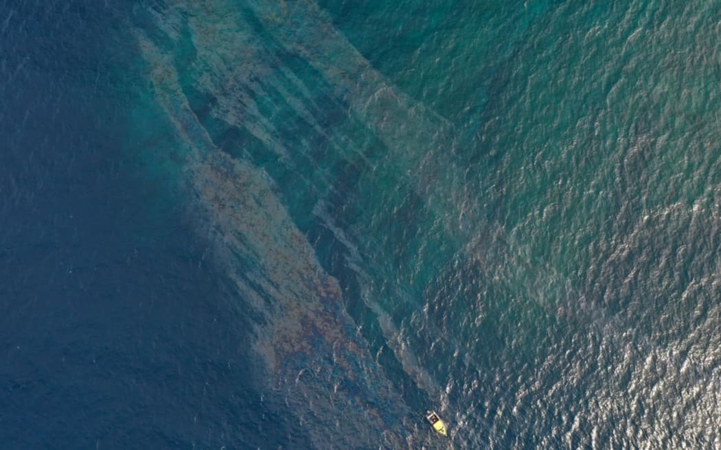 Diesel fuel slicks from the Manawanui observed from aerial shots drifting with the wind and currents.