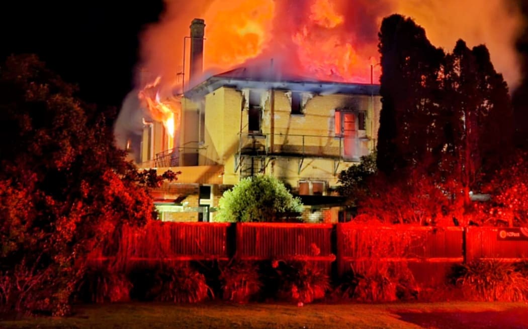 Firefighters have been  battling a large fire at a country pub and hotel in south Taranaki.