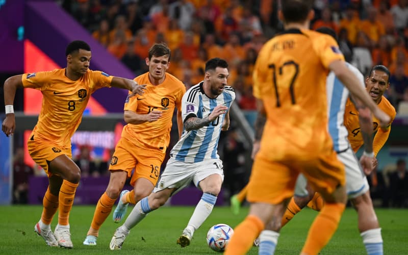 FIFA World Cup: Argentina beat Netherlands in penalty shoot-out to advance  to semifinals | RNZ