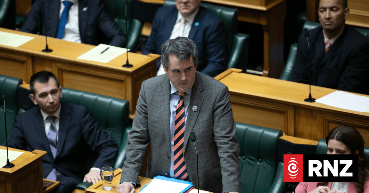 Auckland housing law passes after a freewheeling committee