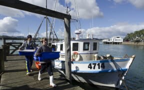 An email sent by an MPI manager suggests that if fish dumping could be stopped "we would probably put half of the inshore fleet out of business overnight ..."