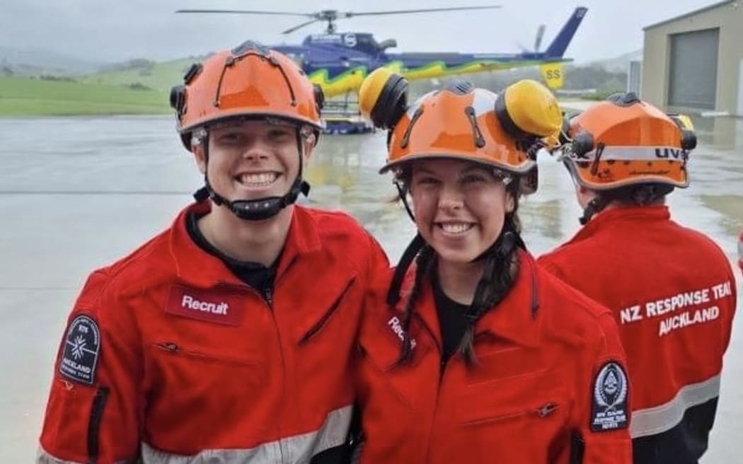 Wednesday Davis with Guy Pryor from the Auckland Response Team.