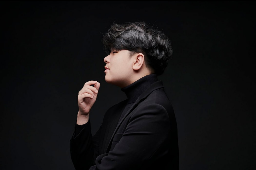 Publicity photo of cellist Jaemin Han