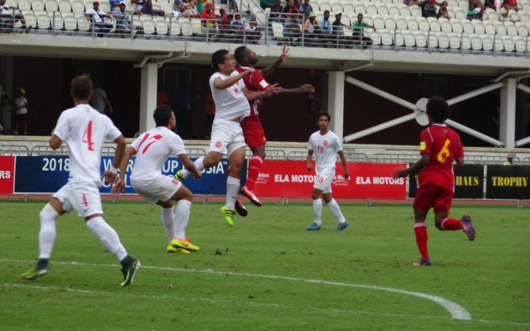 Tahiti came from behind to beat Papua New Guinea 3-1 in Port Moresby.