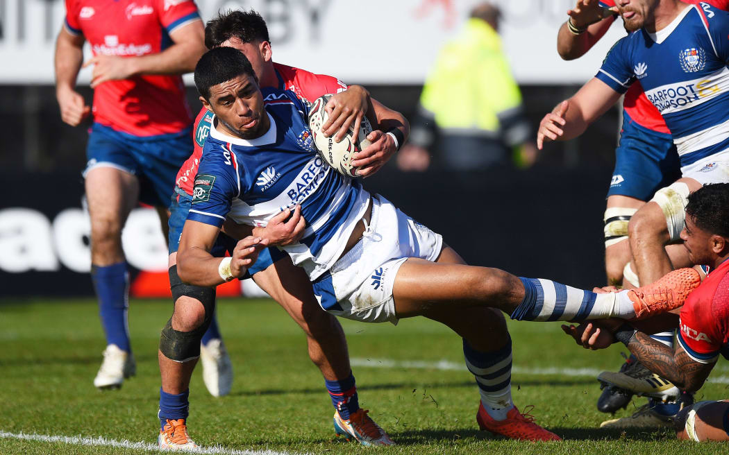 Auckland player Salesi Rayasi goes in for a try against Tasman 2021.
