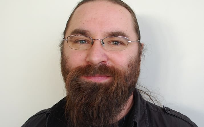 Insomnia Security consultant Adam Boileau says reporters who don't learn about encryption may miss out on scoops.