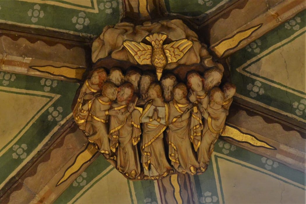 Tewkesbury Abbey, nave lierne vault boss: 'Pentecost'