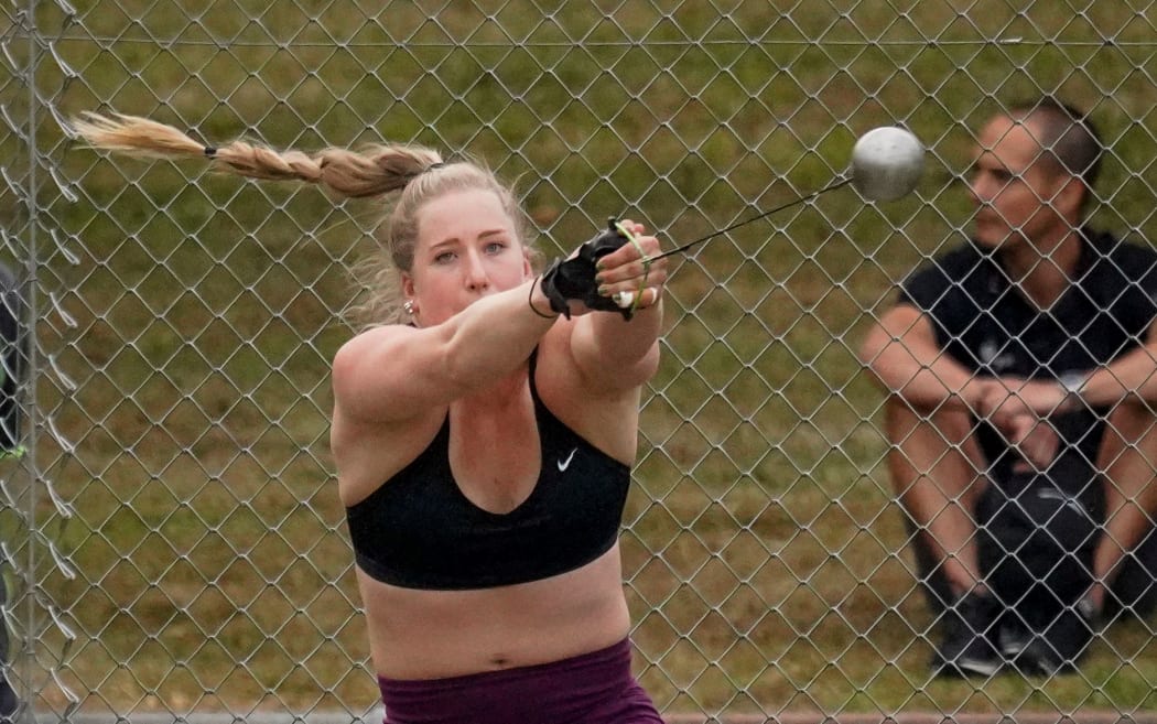 NZ hammer thrower Lauren Bruce.