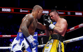 Fabio Wardley TKOs Joseph Parker.