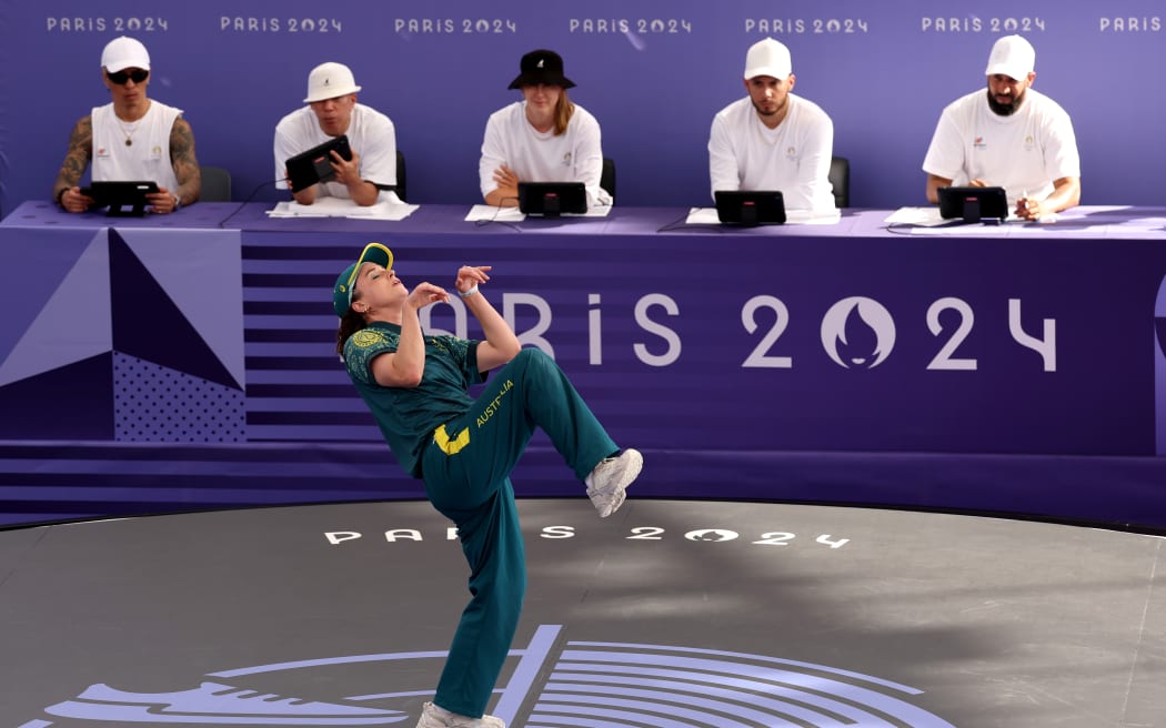 PARIS, FRANCE - AUGUST 09: B-Girl Raygun of Team Australia 
competes during the B-Girls Round Robin - Group B on day fourteen of the Olympic Games Paris 2024 at Place de la Concorde on August 09, 2024 in Paris, France.