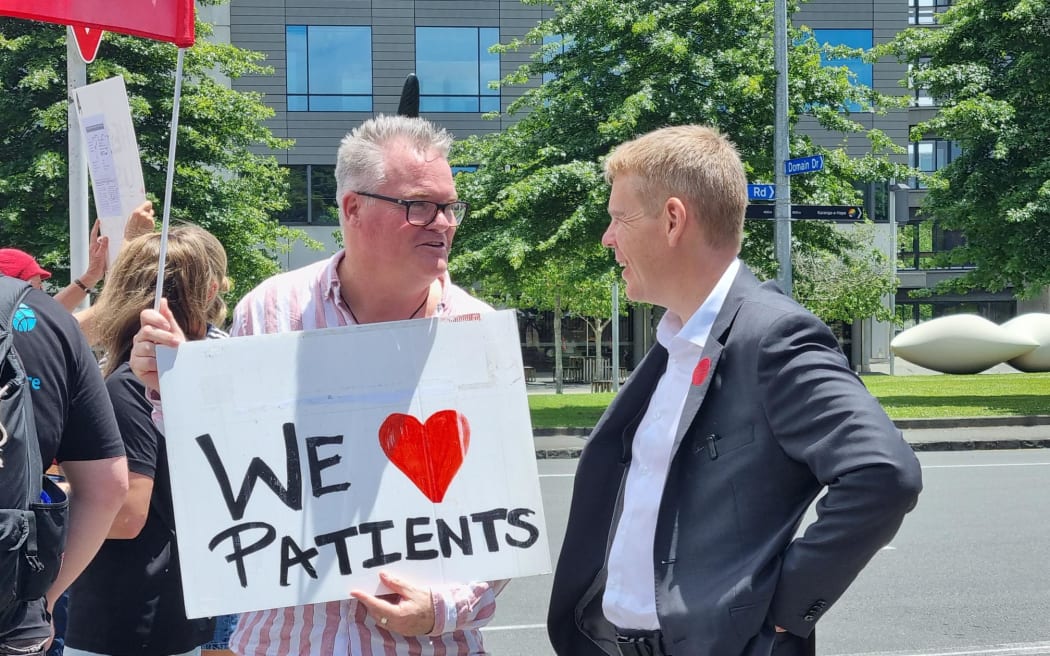 Labour leader Chris Hipkins joined strikers and pledged his party's support