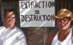 Two associations, Fatu Fenua no Makatea and Rupe no Makatea, petition against phosphate mining
