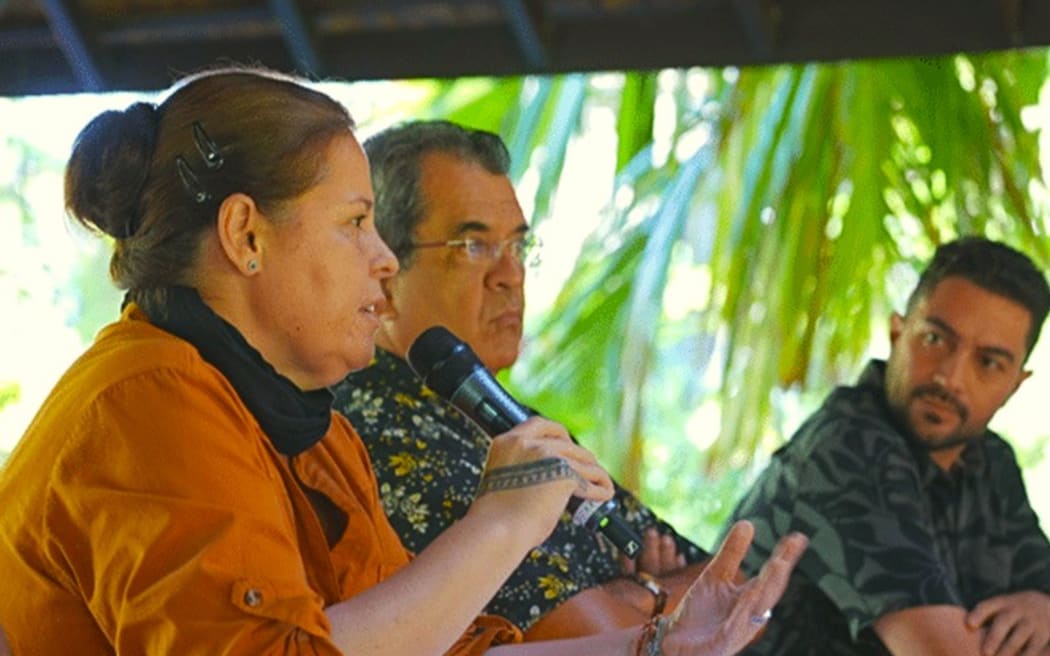 [L to R] Pro-autonomy Tapura party leaders Tepuaraurii Teriitahi, Edouard Fritch and Moerani Frébault, at a press conference in Papeete on 17 May 2025 – PHOTO Radio 1
