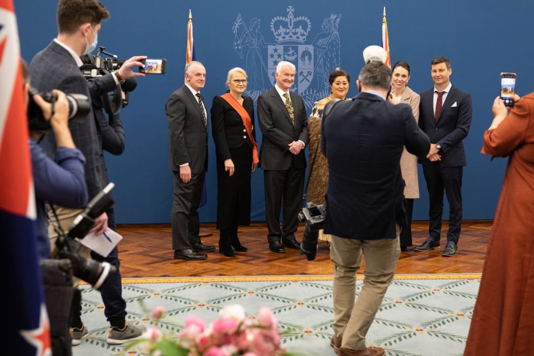 Heads of all the branches of government pose for an official portrait