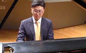 Joong Han Jung