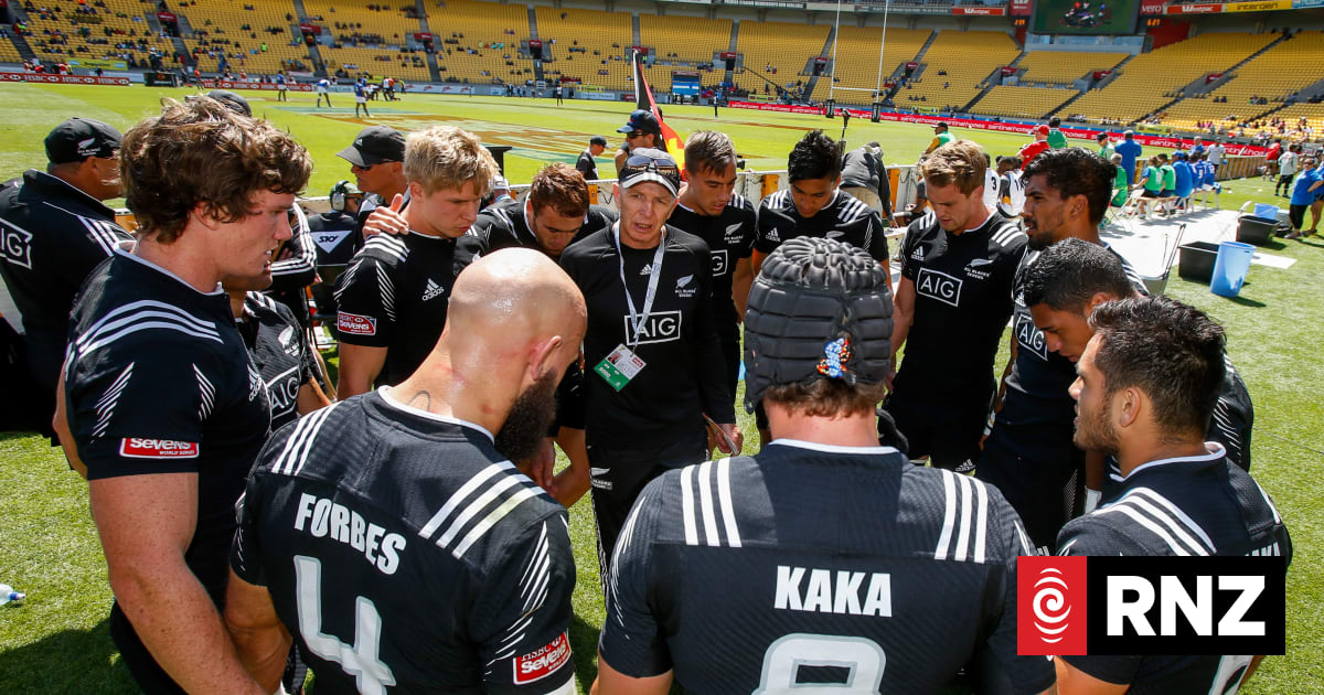 All Blacks Sevens see off Australia to book USA semi | RNZ