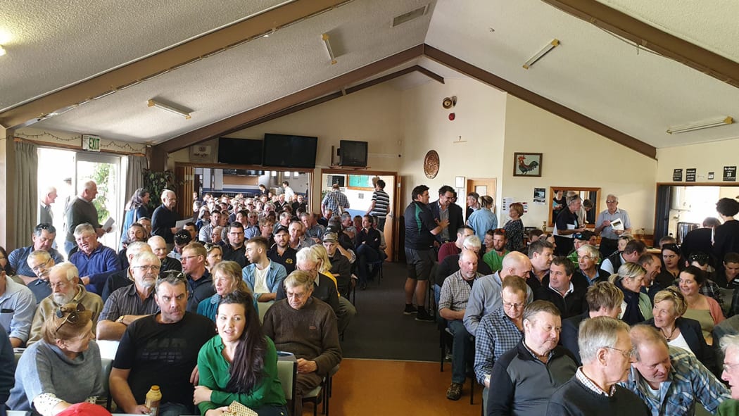 Over 250 South Canterbury farmers met with government officials to vent their frustrations over the new freshwater policy.