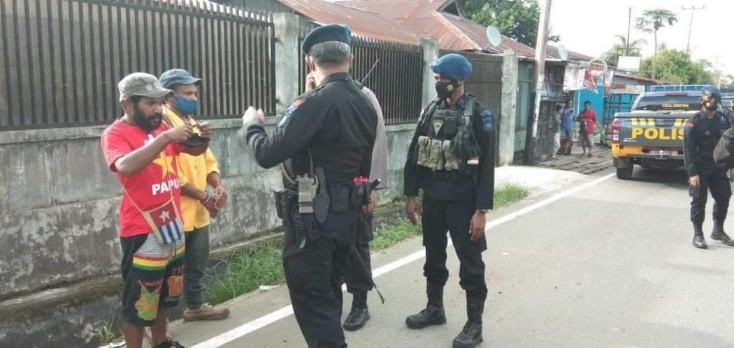 Indonesian police arrest West Papuan protestors in Manokwari.