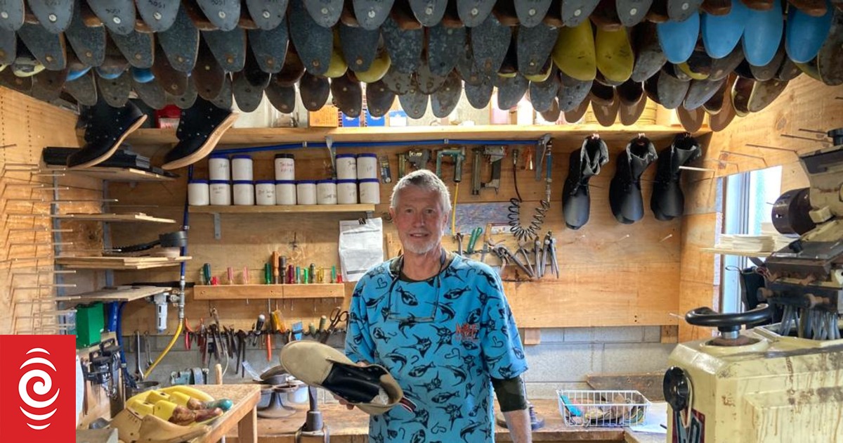 In the shoes of a bootmaker | RNZ